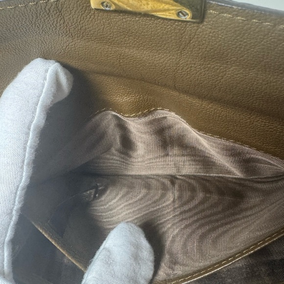 Chloe Bi-Fold Wallet Flap Pebbled Brown Leather Wallet with Gold Clasp - Picture 11 of 16